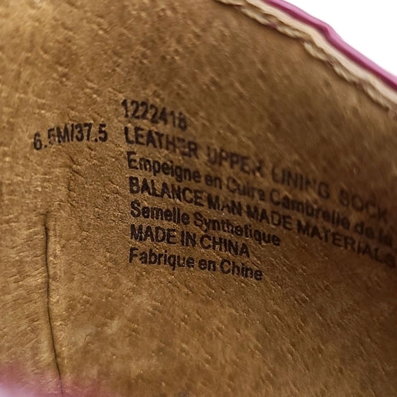 Sofft Patent Leather Purple T Strap Open Toe Adjustable Strap & Buckle Size 6.5M - Picture 14 of 15